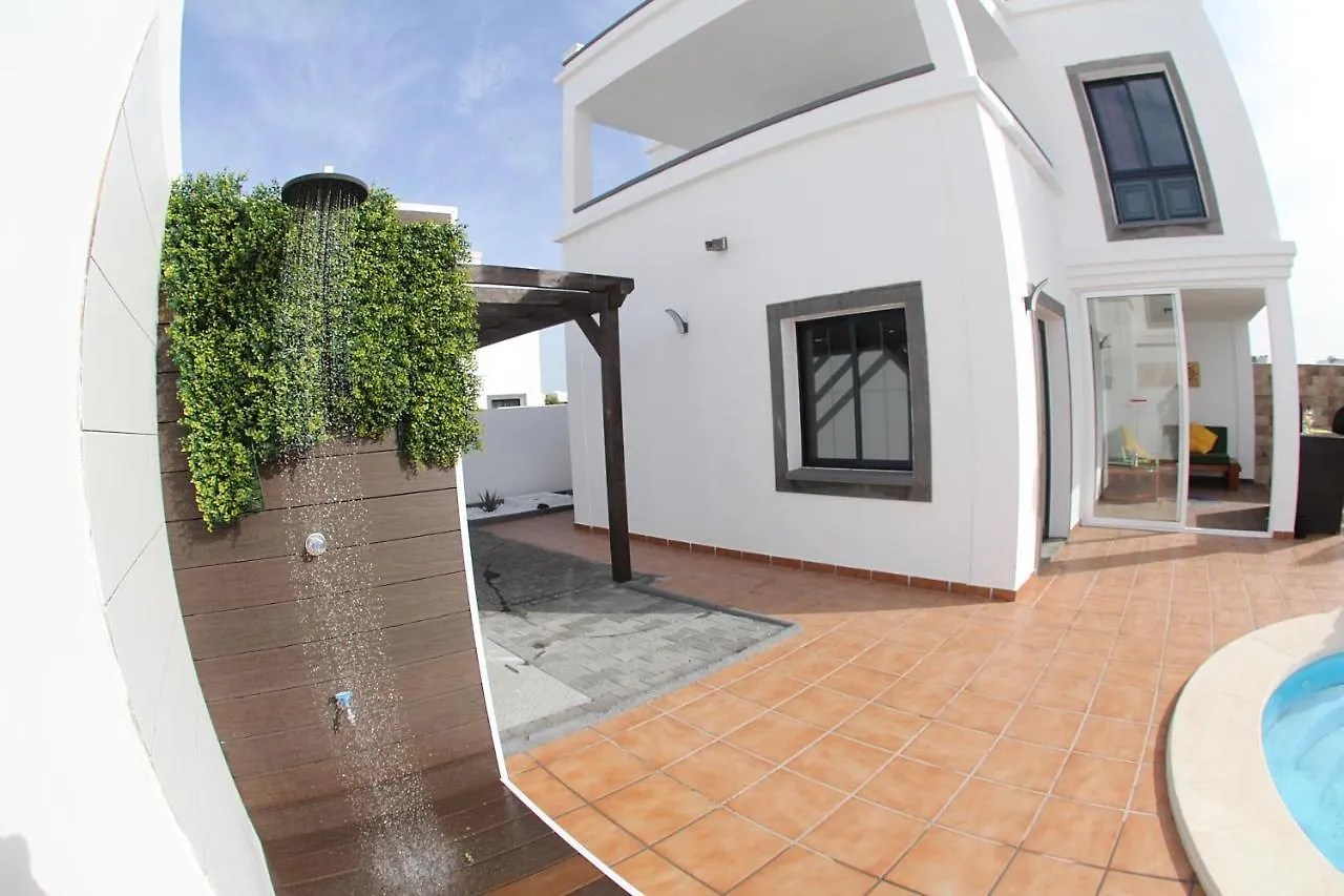 Villa Garoed Playa Blanca  Spain